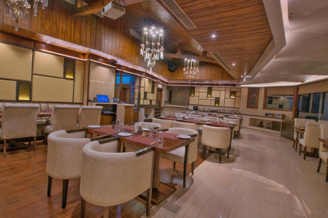 The Cedar Grand Hotel And Spa Shimla Exterior foto