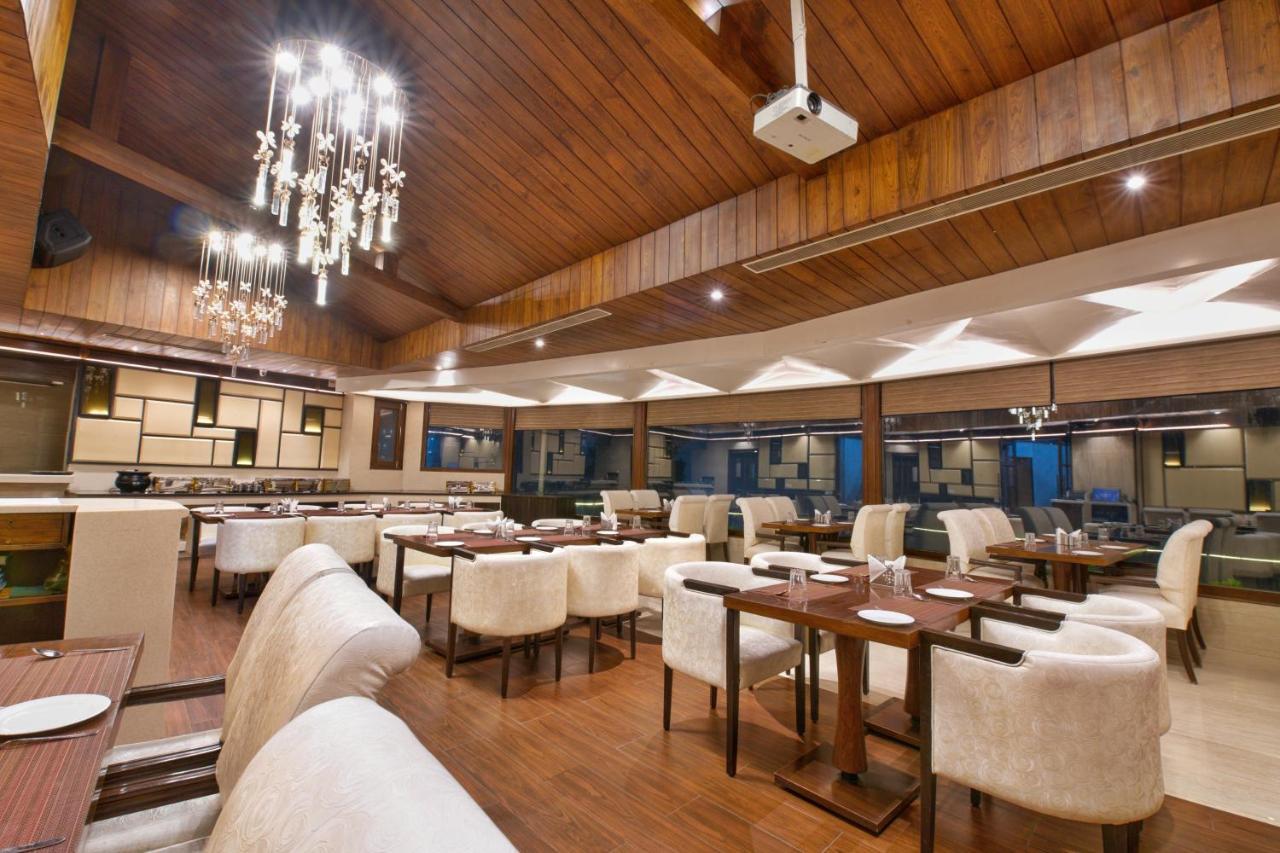 The Cedar Grand Hotel And Spa Shimla Exterior foto